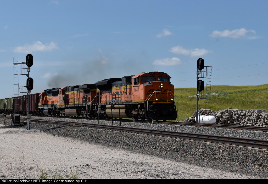 BNSF 9147/4696/185